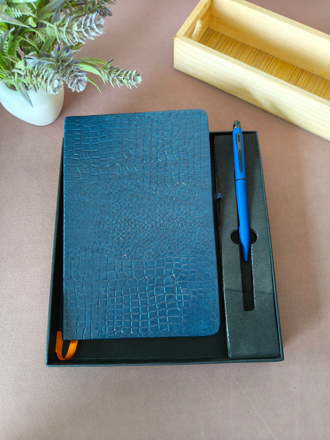 Diary & Pen Gift Set | Customized on Diary & Pen Possible | Diary Notebook and Roller Metal Pen with Stylus | Gift set with Box | Ideal for Corporate, Office, Birthday & Anniversary Gift