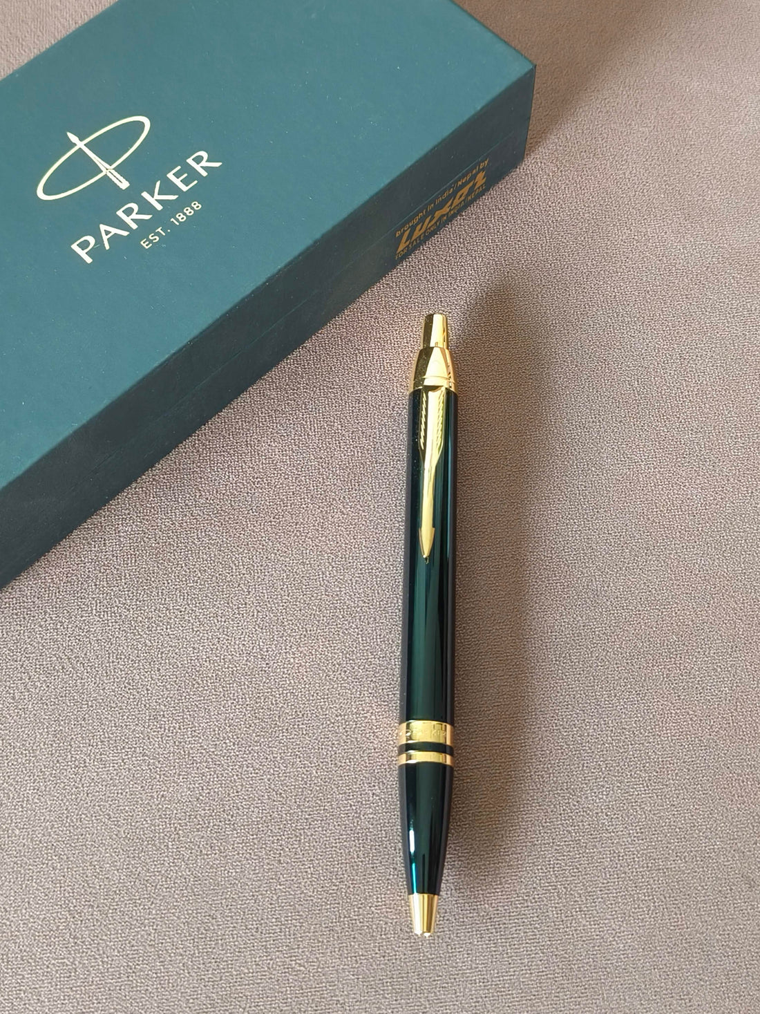 Parker Odyssey Laque Black Gold Trim Ball Pen