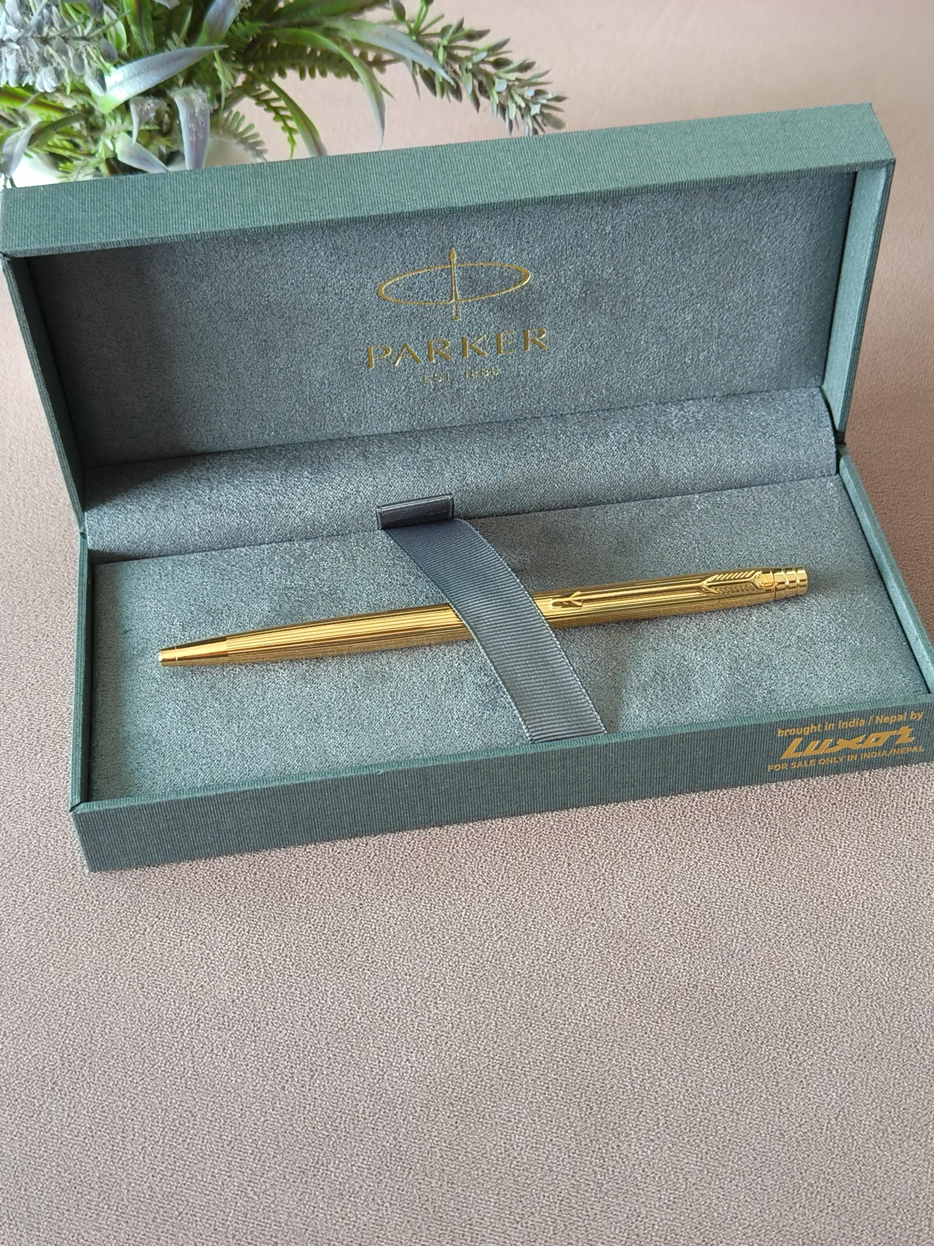Parker Insignia Slim Golden Ball Pen