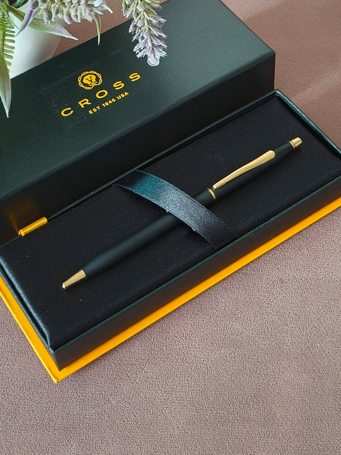 Cross Classic Century Ballpoint Pen (Classic Black)