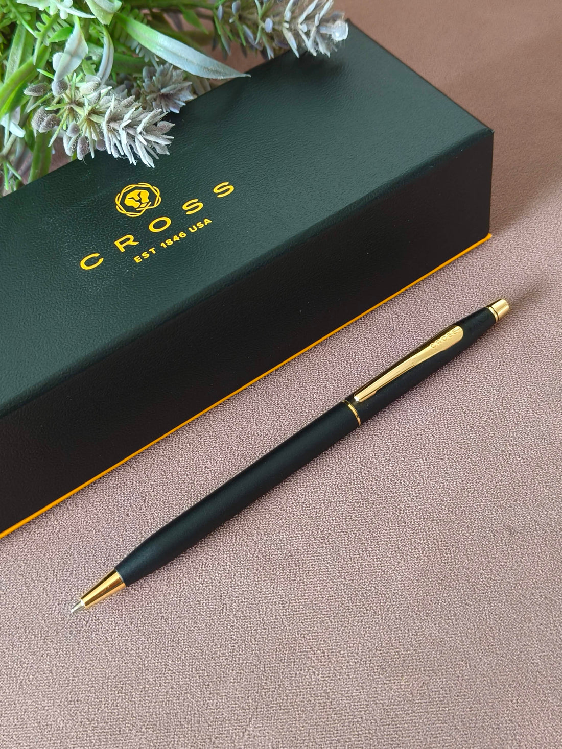 Cross Classic Century Ballpoint Pen (Classic Black)