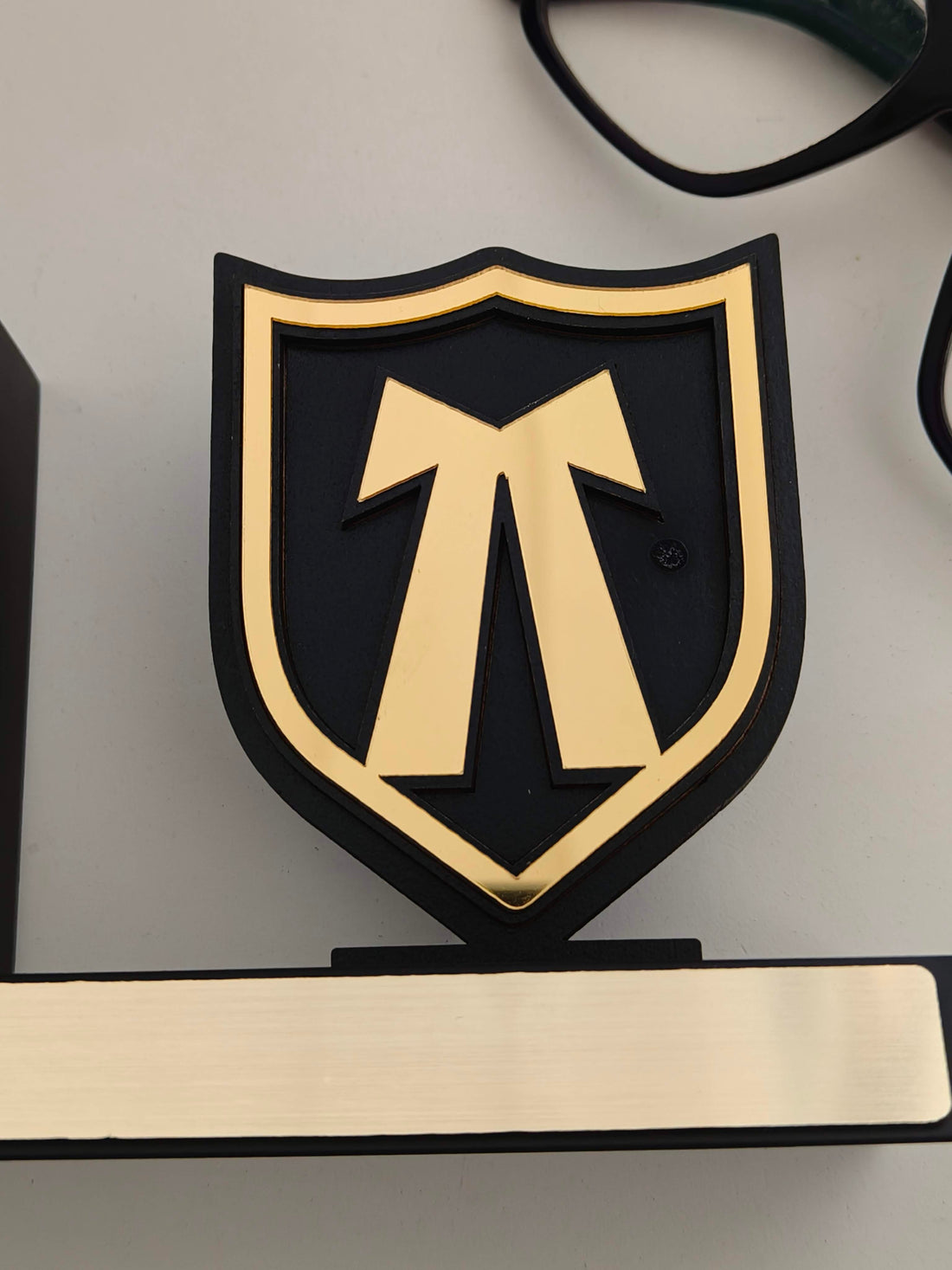 Advocate Pen Stand with Logo & Clock | Custom Lawyer Desk Organizer with Clock & Pen Holder | Premium Gift for Advocates & Legal Professionals