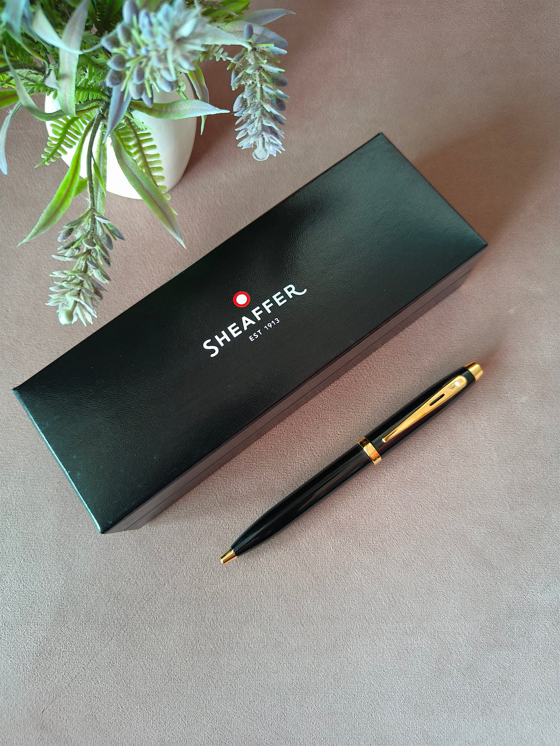 Sheaffer Gift 100 Ballpoint Pen Glossy Black with Gold Tone Trim | Signature Ball Pen