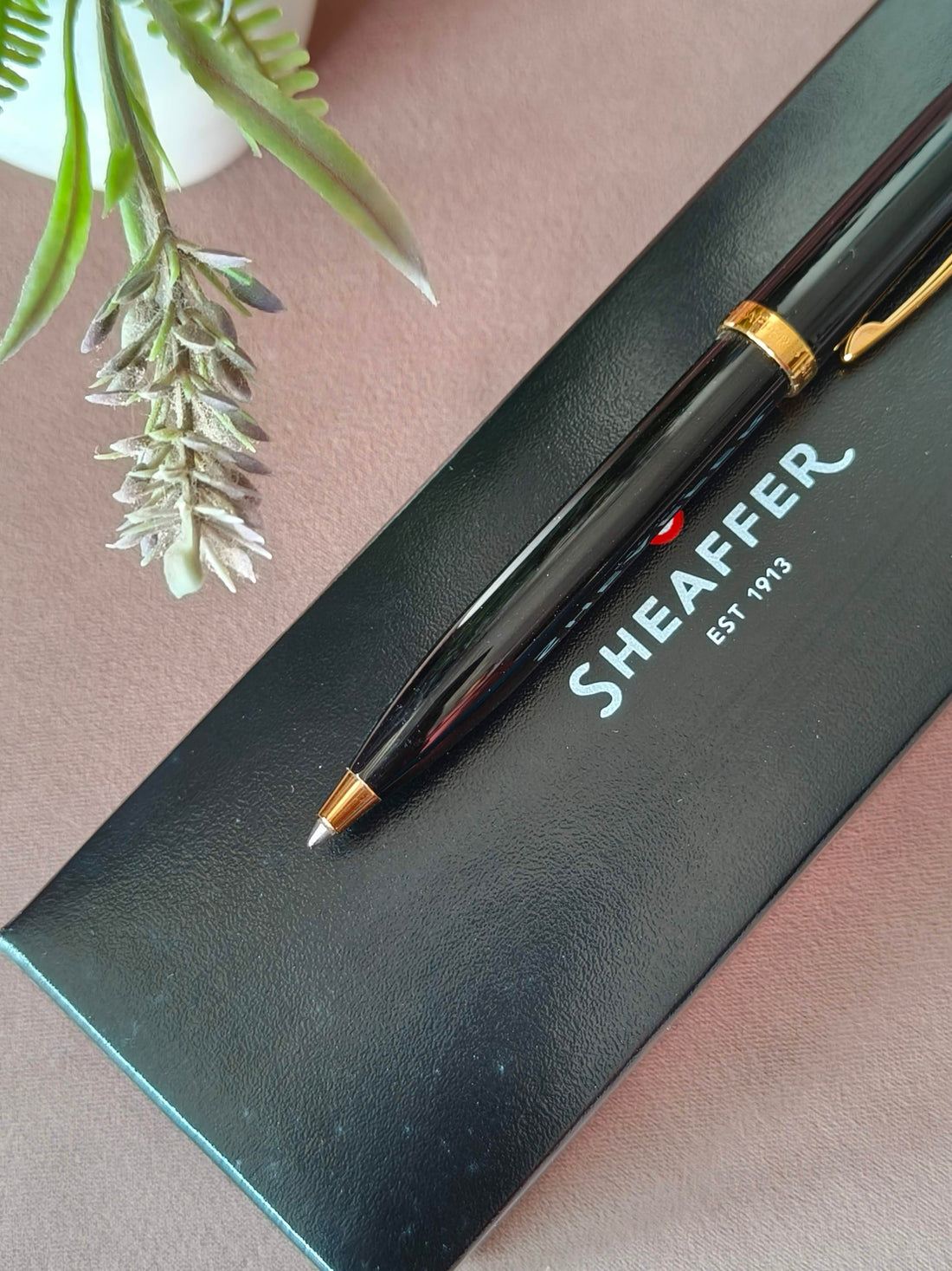 Sheaffer Gift 100 Ballpoint Pen Glossy Black with Gold Tone Trim | Signature Ball Pen