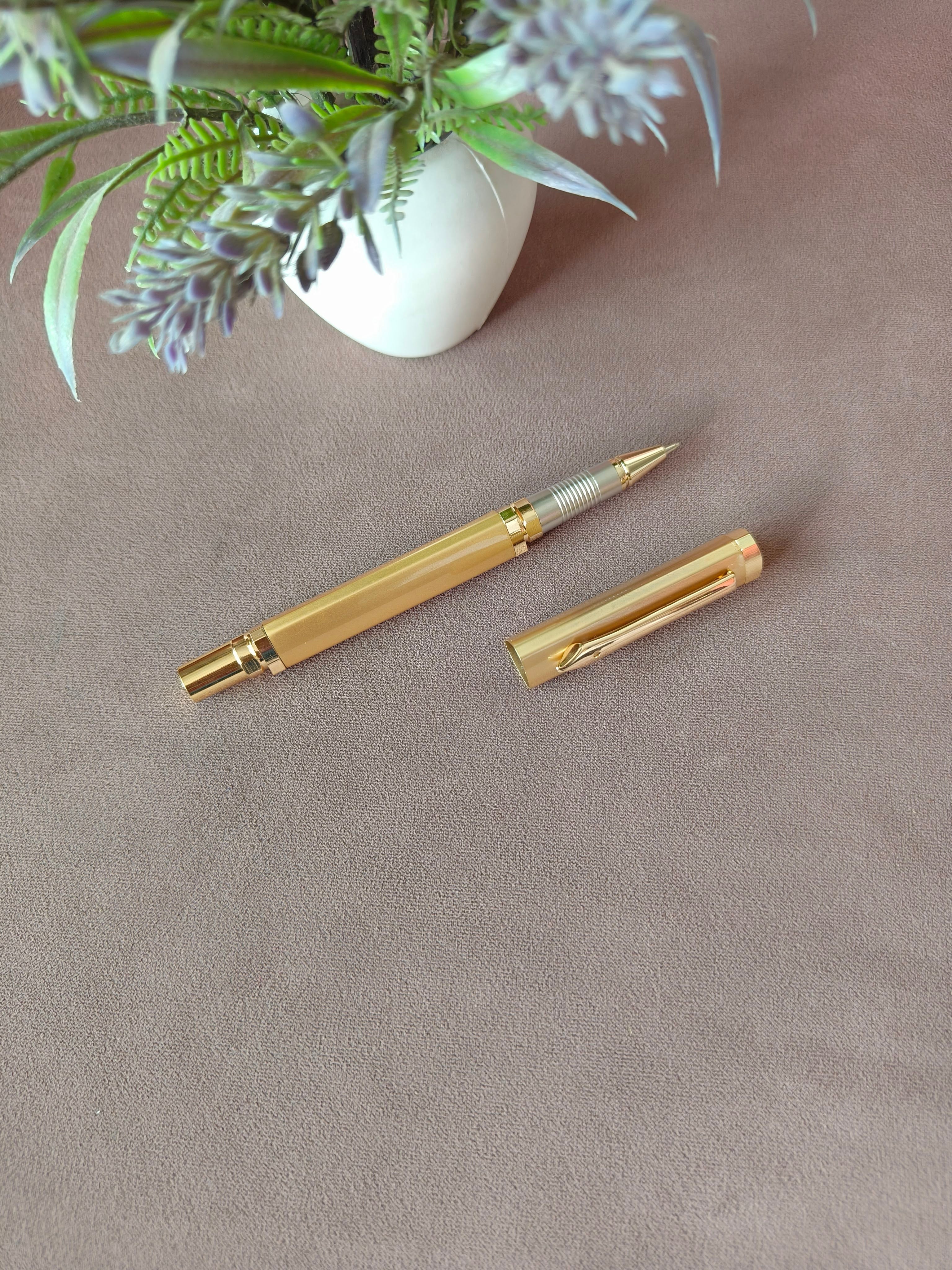 Metal Ballpoint Pen – 1Pcs Premium Executive Pens with Smooth Writing, Refillable Ink, Elegant Gift Box