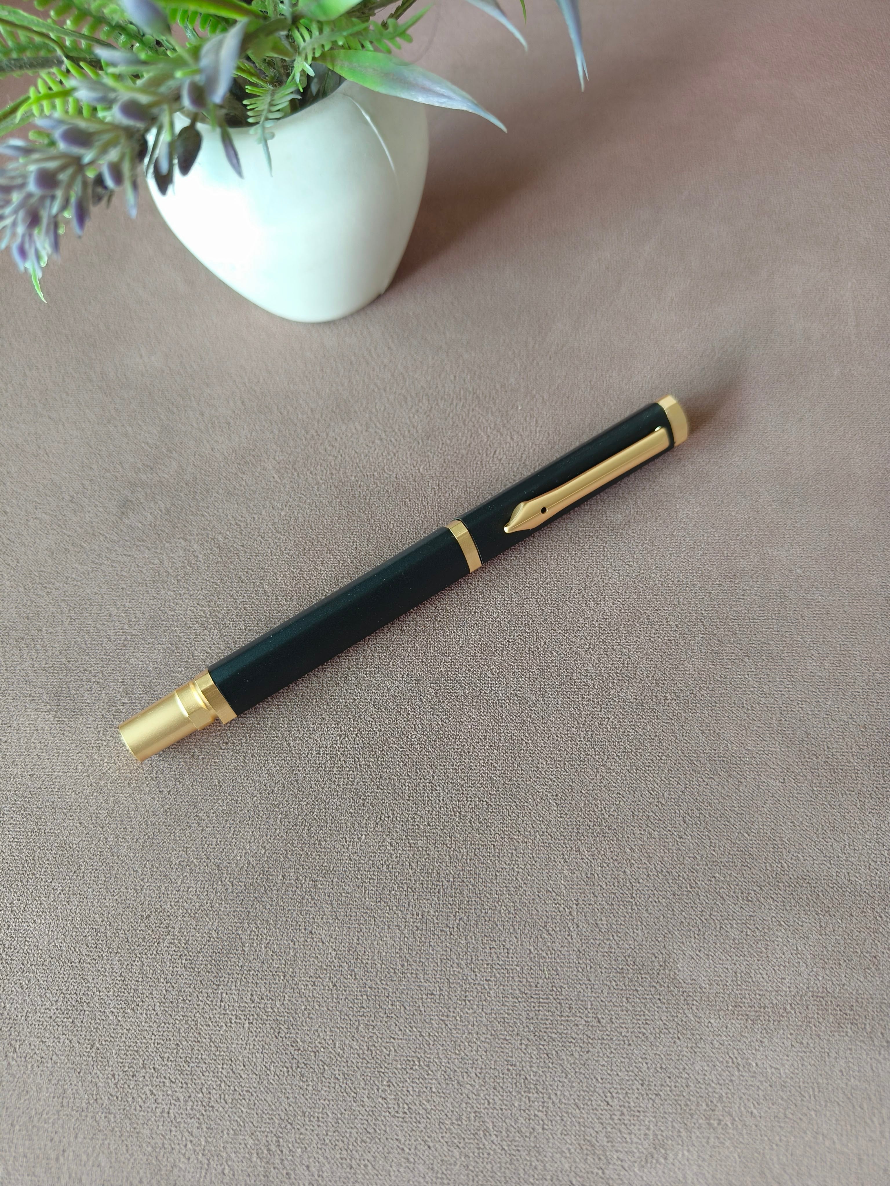 Classic Black Triangular Ball Pen with Ink Shape Gold Trim | Metal Pen for Customisation | Elegant and Professional | Ideal for Professional, Friends, Family