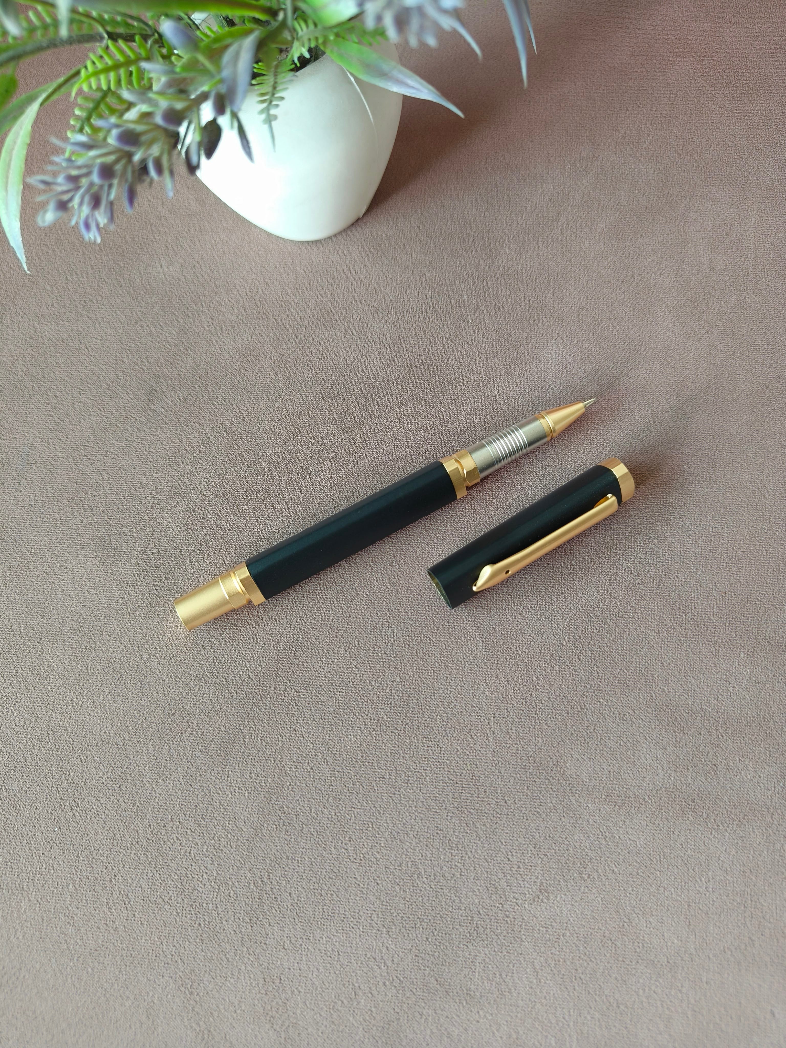 Classic Black Triangular Ball Pen with Ink Shape Gold Trim | Metal Pen for Customisation | Elegant and Professional | Ideal for Professional, Friends, Family
