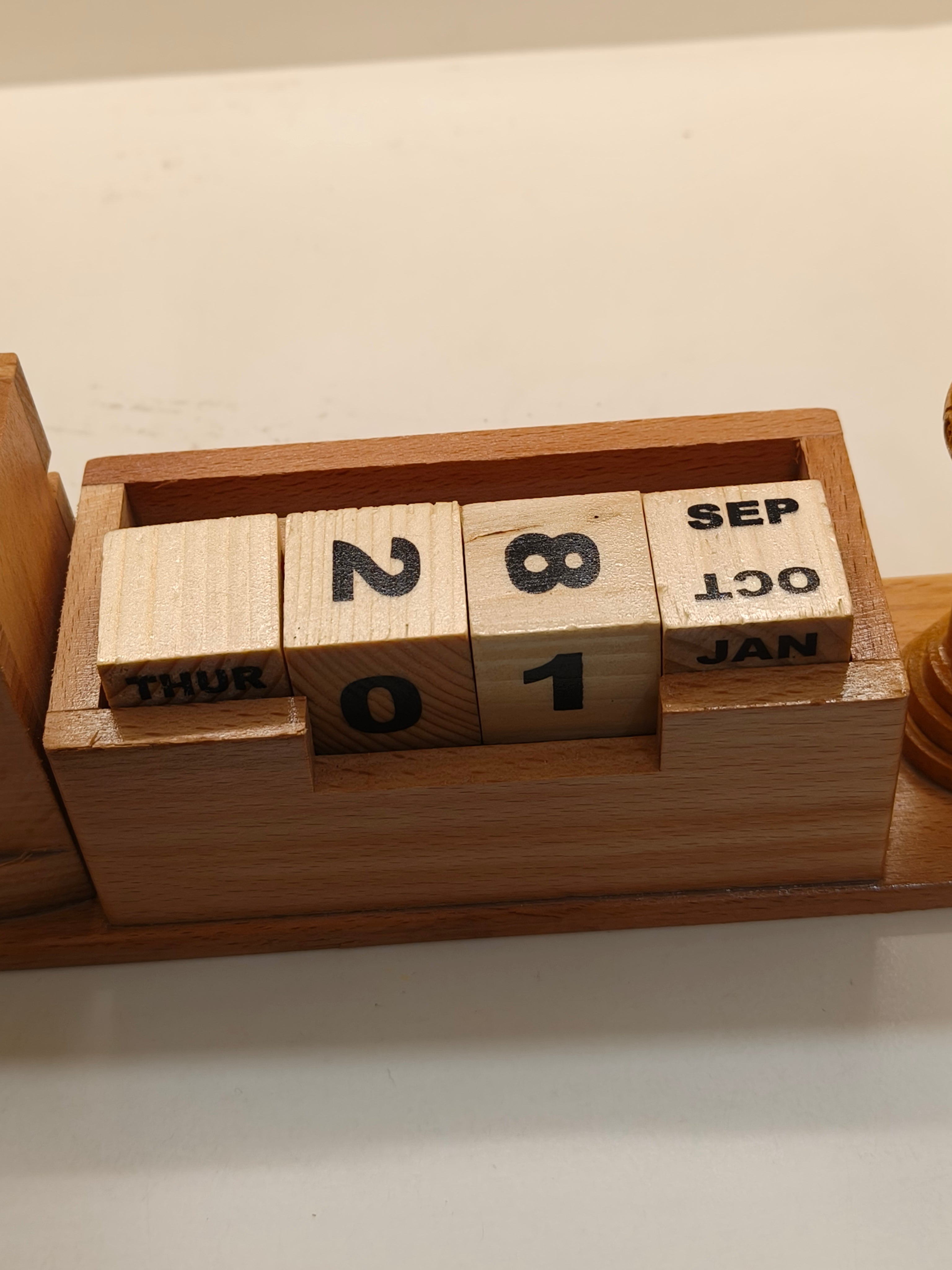 Wooden Desk Organizer with Pen Stand, Mobile Holder, Indian Flag, Ashoka Pillar, Analogue Clock, and Calendar - Stationery | Personalized Office Accessory For IAS, Advocates, Officers & Corporate Gifts, Brown