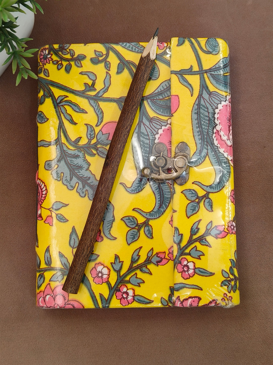 Handcrafted Jaipur Fabric Diary with Metal Clasp and Neem Pencil | Traditional Block Print Deisgn Diary Journal with Exclusive Pencil | Personal Diary and Notebook | 5 * 7 inch