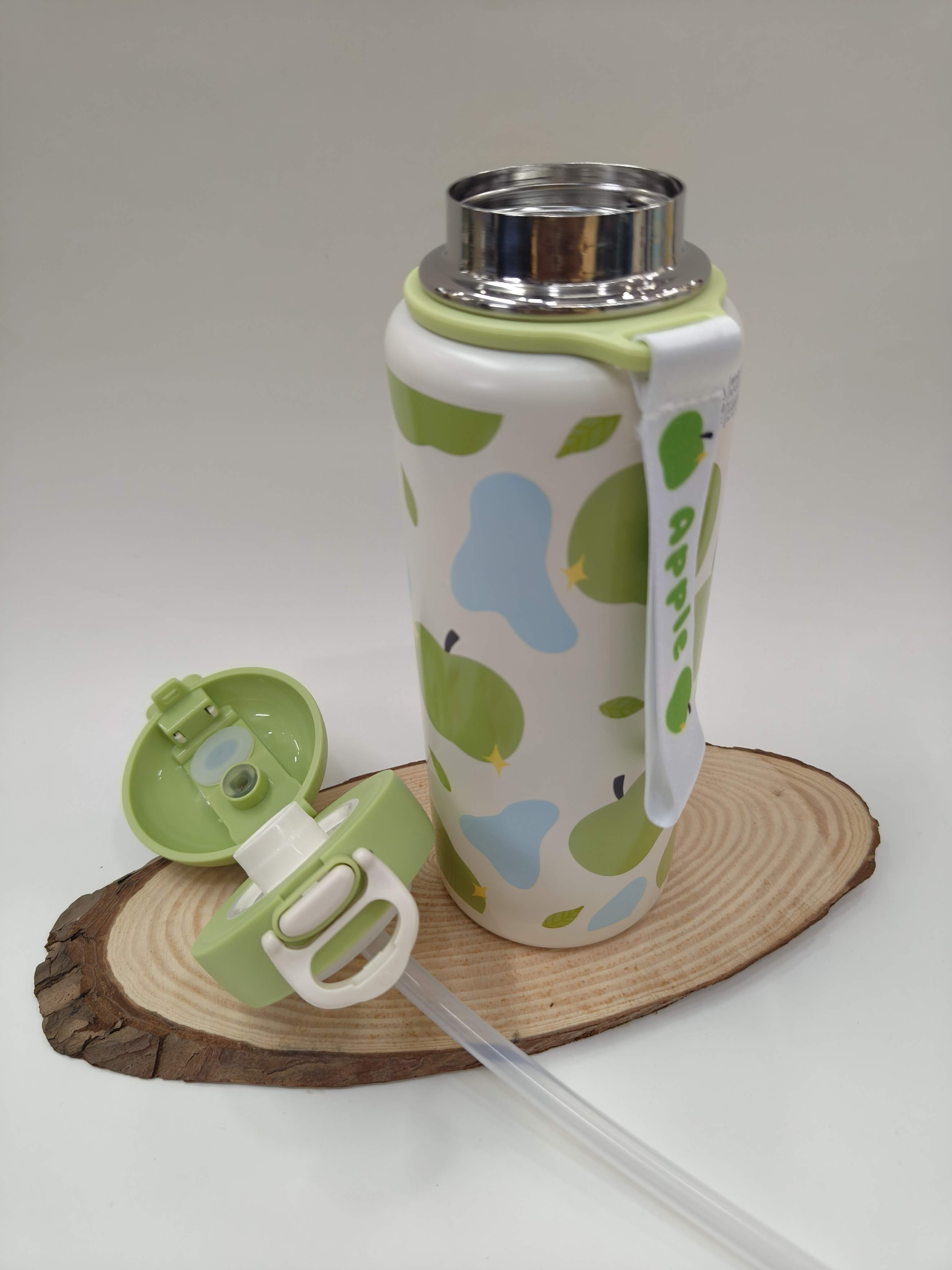 Stainless Steel Water Bottle for Kids - Hot and Cold Beverages | Leak Proof Double Walled Insulated Vacuum Water Bottle 700 ml