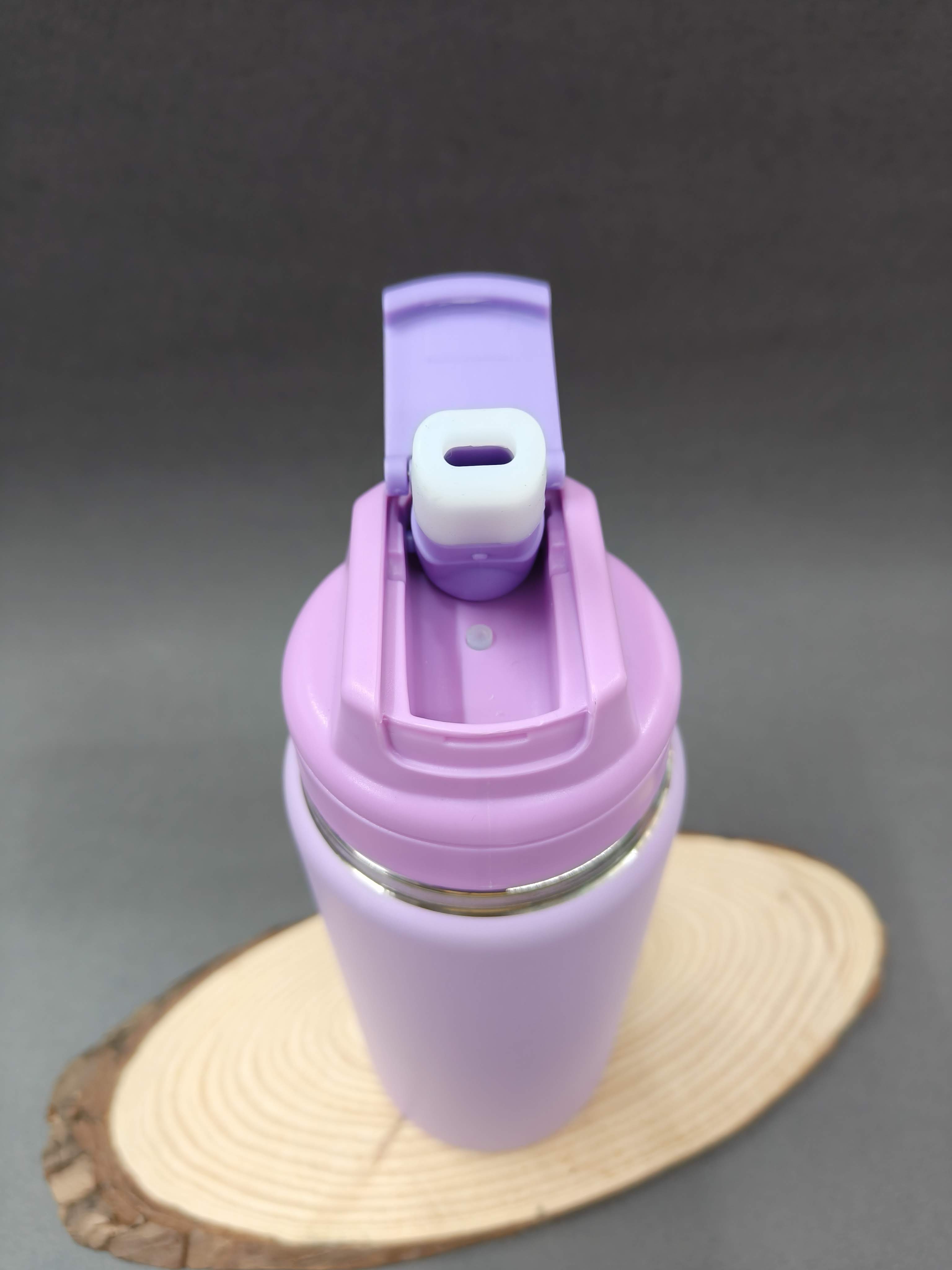 Hot & Cold Thermosteel Vacuum Flask Bottle with Handle 600ml | Leak Proof | BPA Free