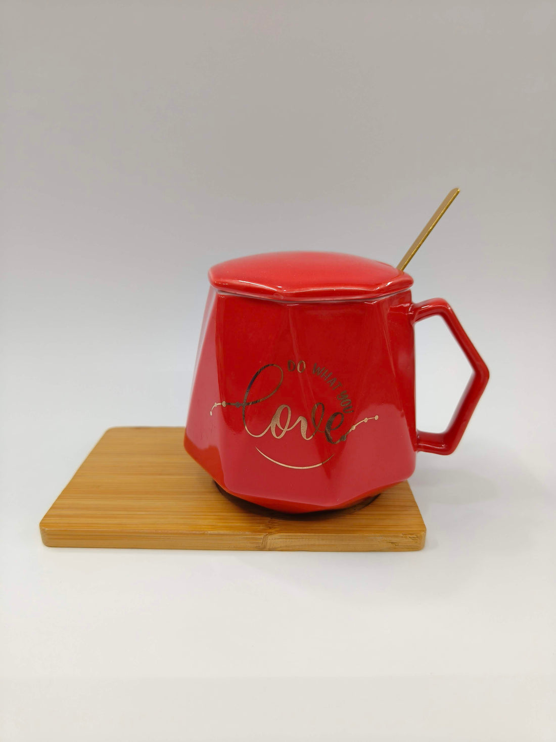Premium Valentine Ceramic Mug with Lid, Wooden Tray and Golden Spoon 350 ml
