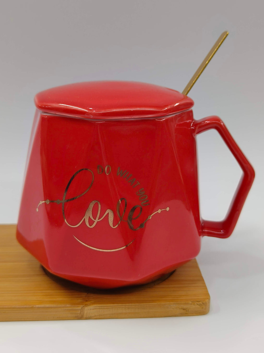 Premium Valentine Ceramic Mug with Lid, Wooden Tray and Golden Spoon 350 ml