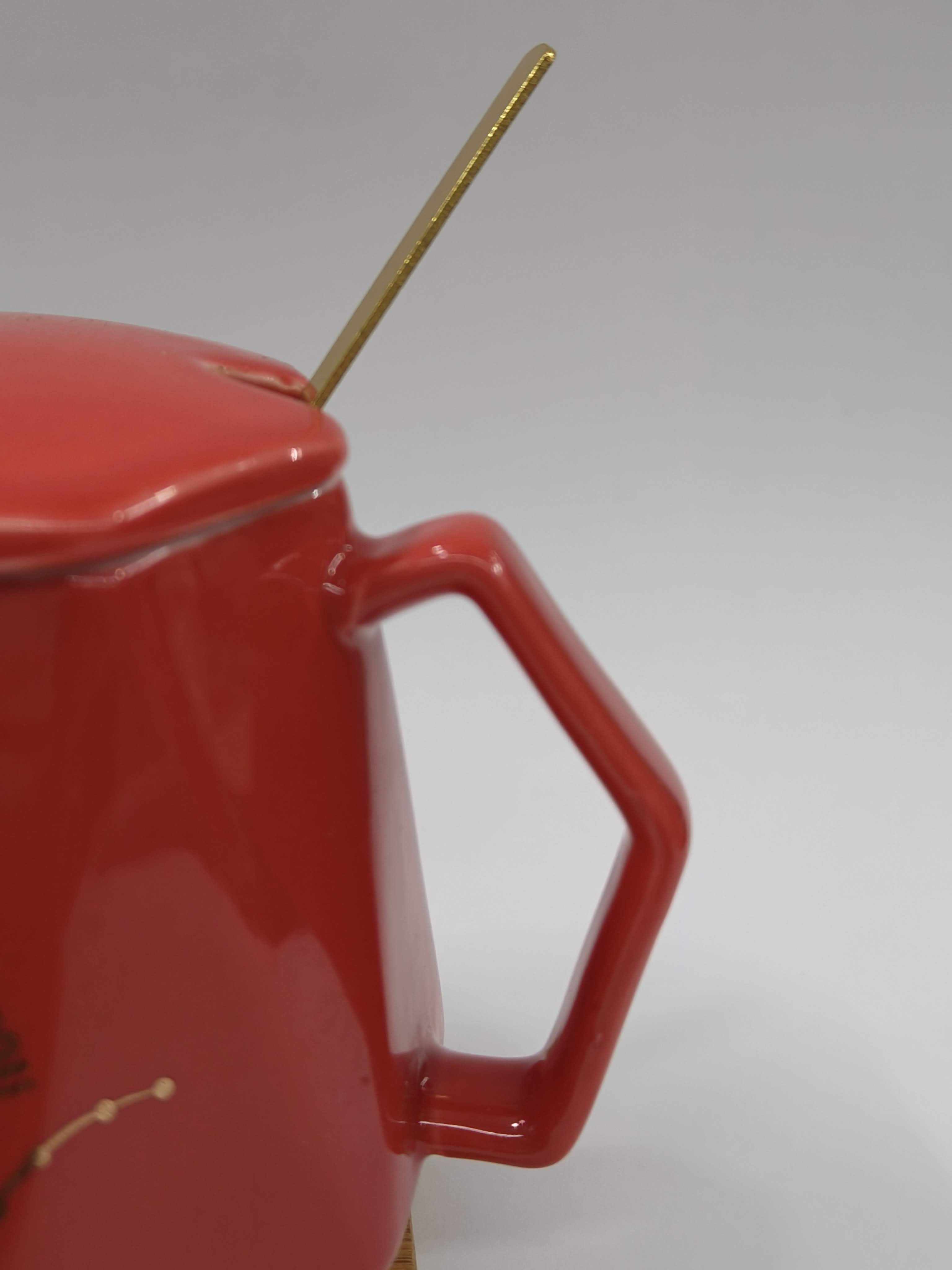 Premium Valentine Ceramic Mug with Lid, Wooden Tray and Golden Spoon 350 ml