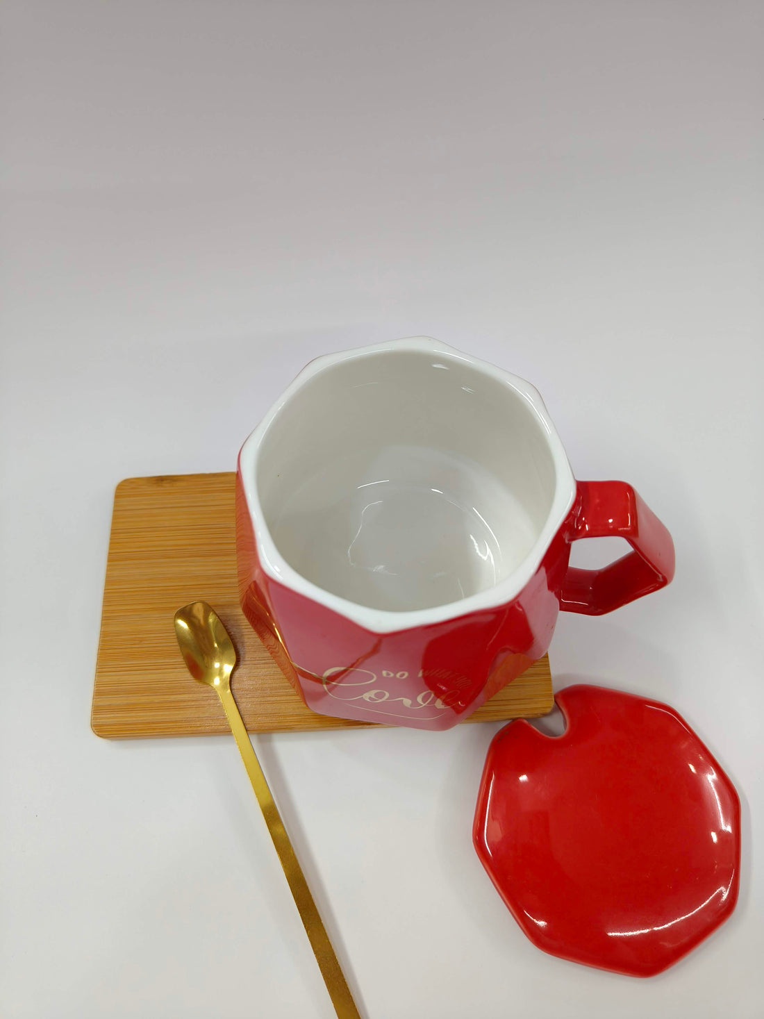 Premium Valentine Ceramic Mug with Lid, Wooden Tray and Golden Spoon 350 ml
