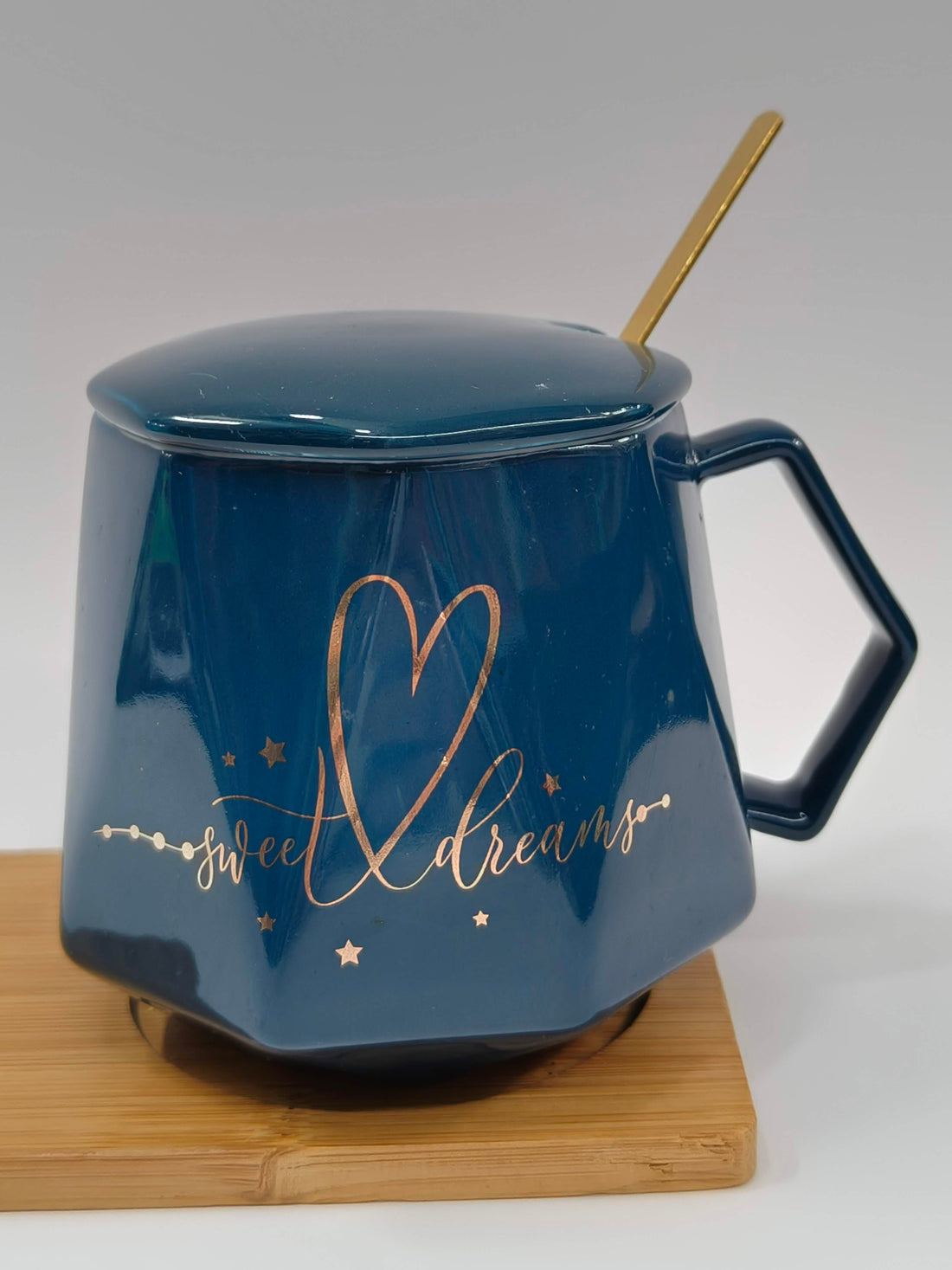 Premium Valentine Ceramic Mug with Lid, Wooden Tray and Golden Spoon 350 ml