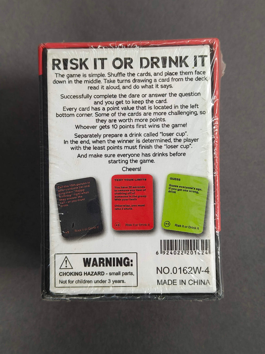 Risk It or Drink IT Card Game for Fun Drinking Game Parties : 150 Hilarious Dares & Questions for Adults | Game Night - Adult Cards for Party