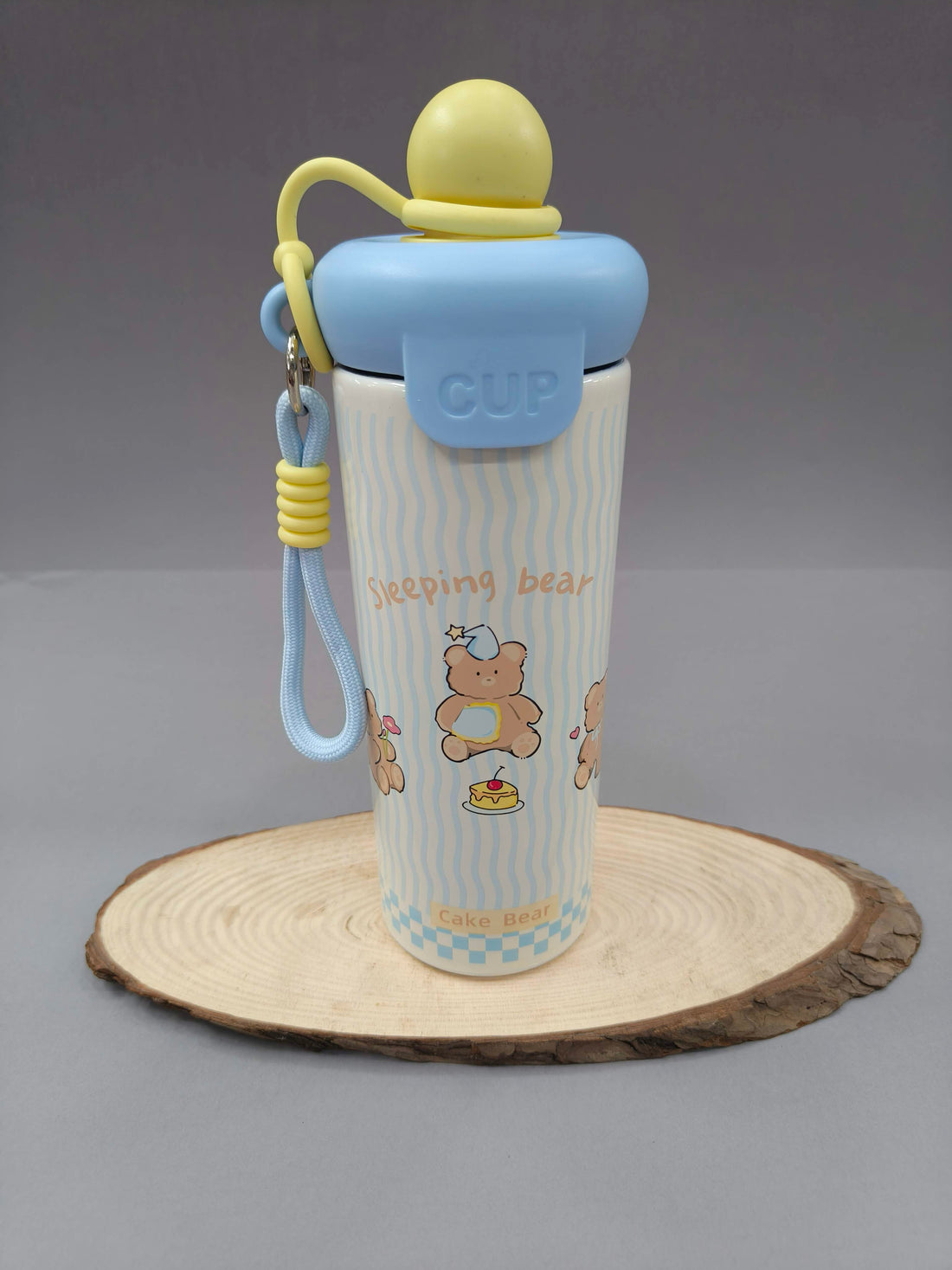 600 ml Stainless Steel Water Bottle For Kids | Leakproof Sipper Bottle With Straw | BPA-Free Drinking Water Bottle With Portable String for Handing or Holding | Easy to Carry for Girls & Boys