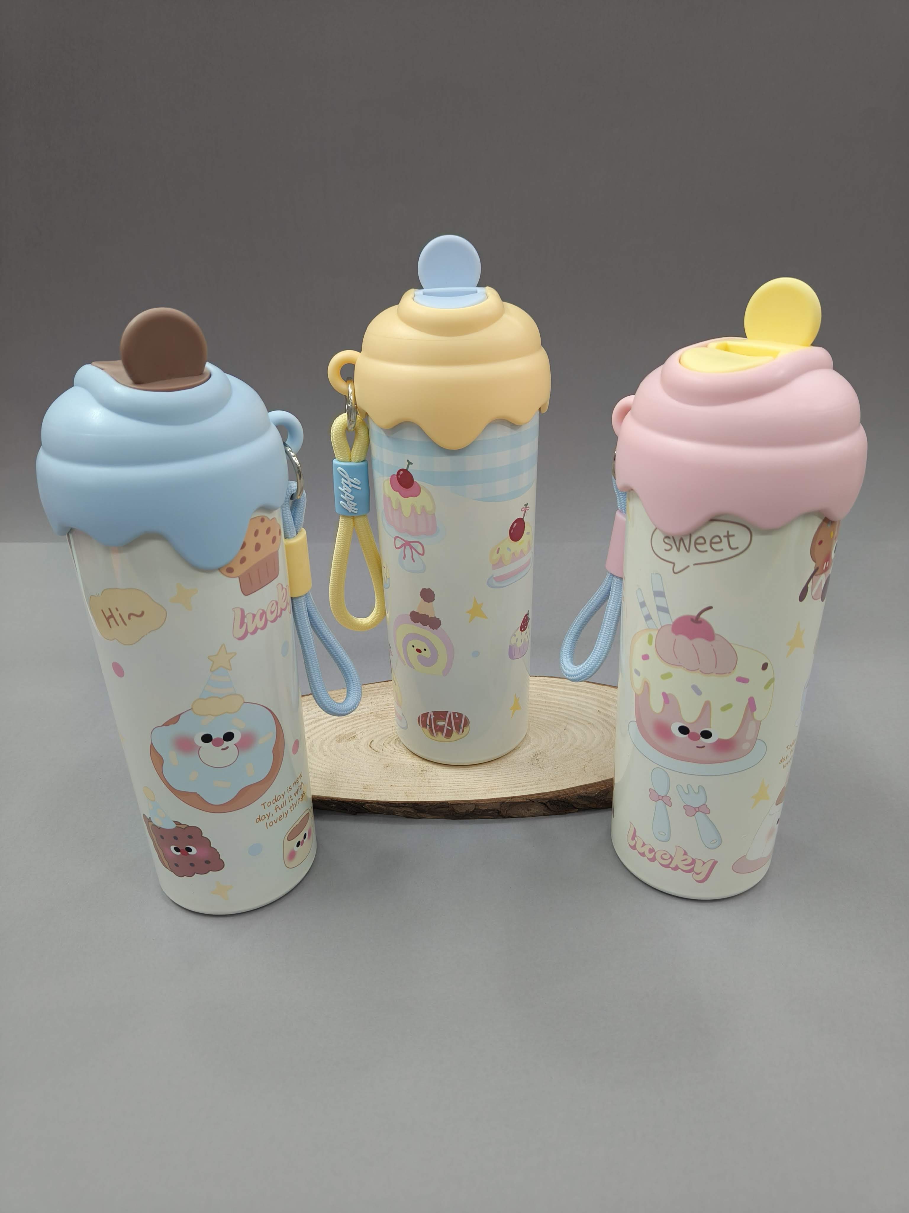 Stainless Steel Insulated Water Bottle For Kids | 600 ml Leakproof Sipper Bottle With Straw for Kids | BPA-Free Drinking Water Bottle With Portable Handle | Easy to Carry for Girls & Boys