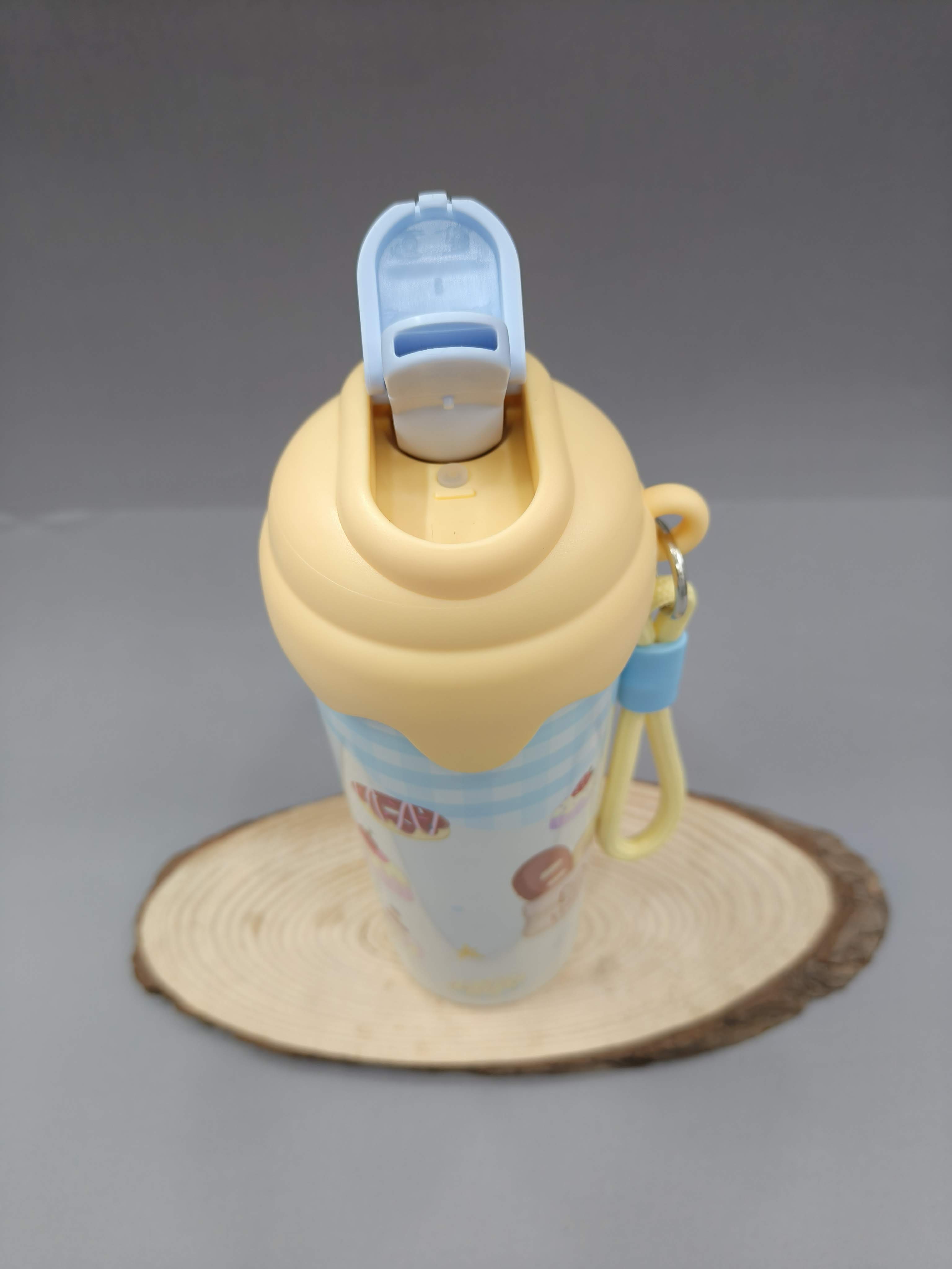 Stainless Steel Insulated Water Bottle For Kids | 600 ml Leakproof Sipper Bottle With Straw for Kids | BPA-Free Drinking Water Bottle With Portable Handle | Easy to Carry for Girls & Boys