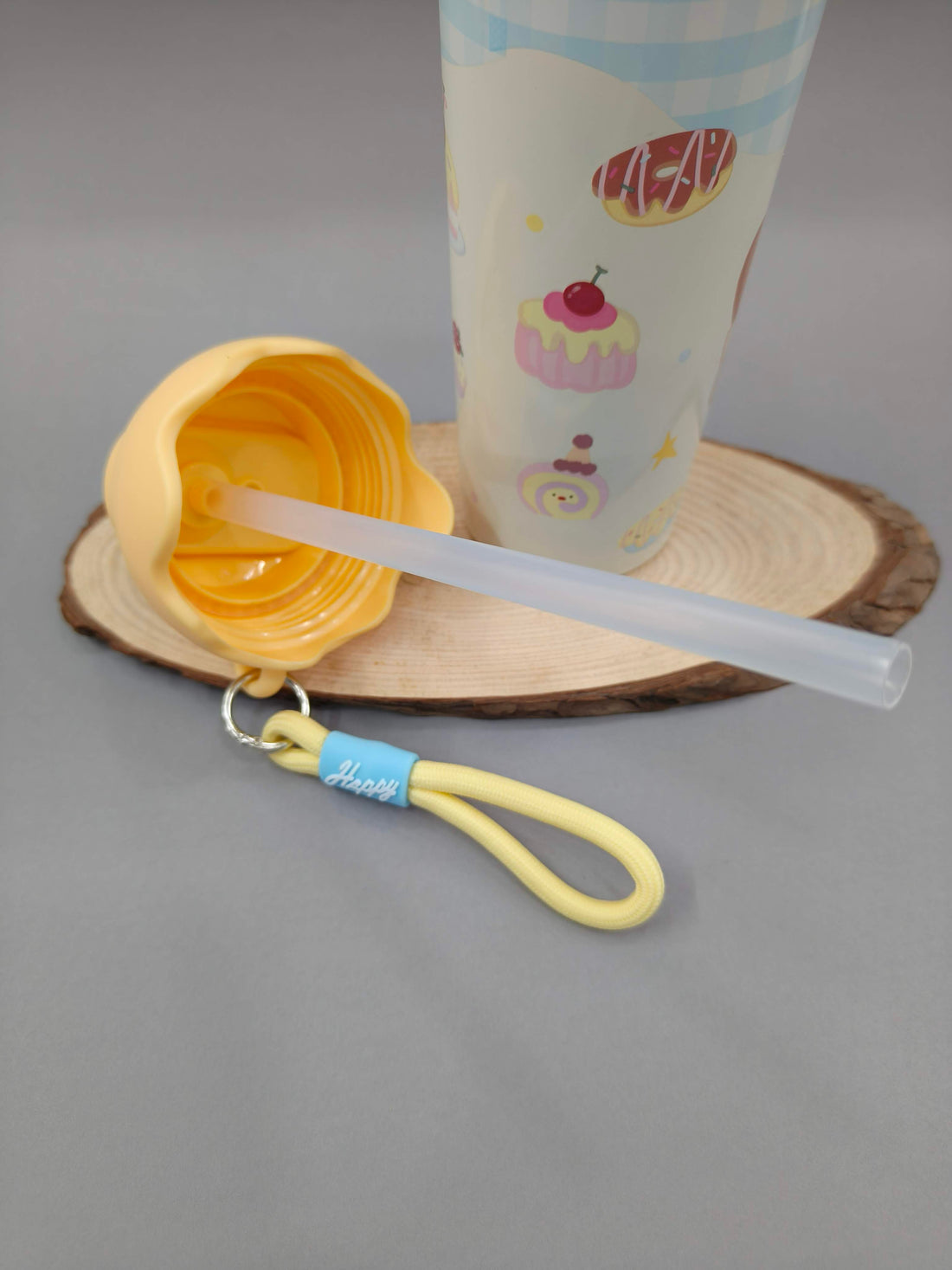 Stainless Steel Insulated Water Bottle For Kids | 600 ml Leakproof Sipper Bottle With Straw for Kids | BPA-Free Drinking Water Bottle With Portable Handle | Easy to Carry for Girls & Boys